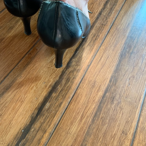 Black Short Pumps with buckle - Picture 3 of 3